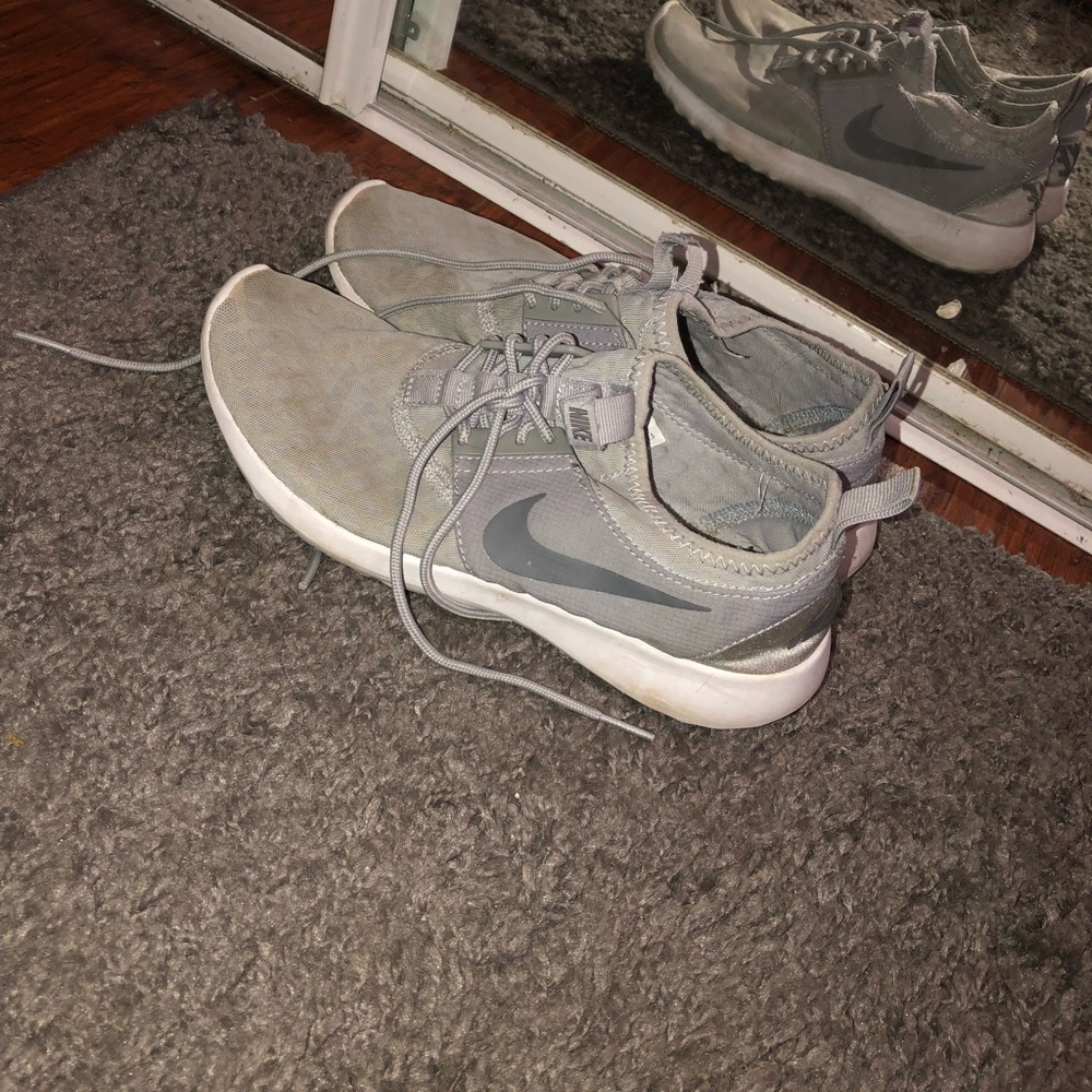 women’s nike shoes